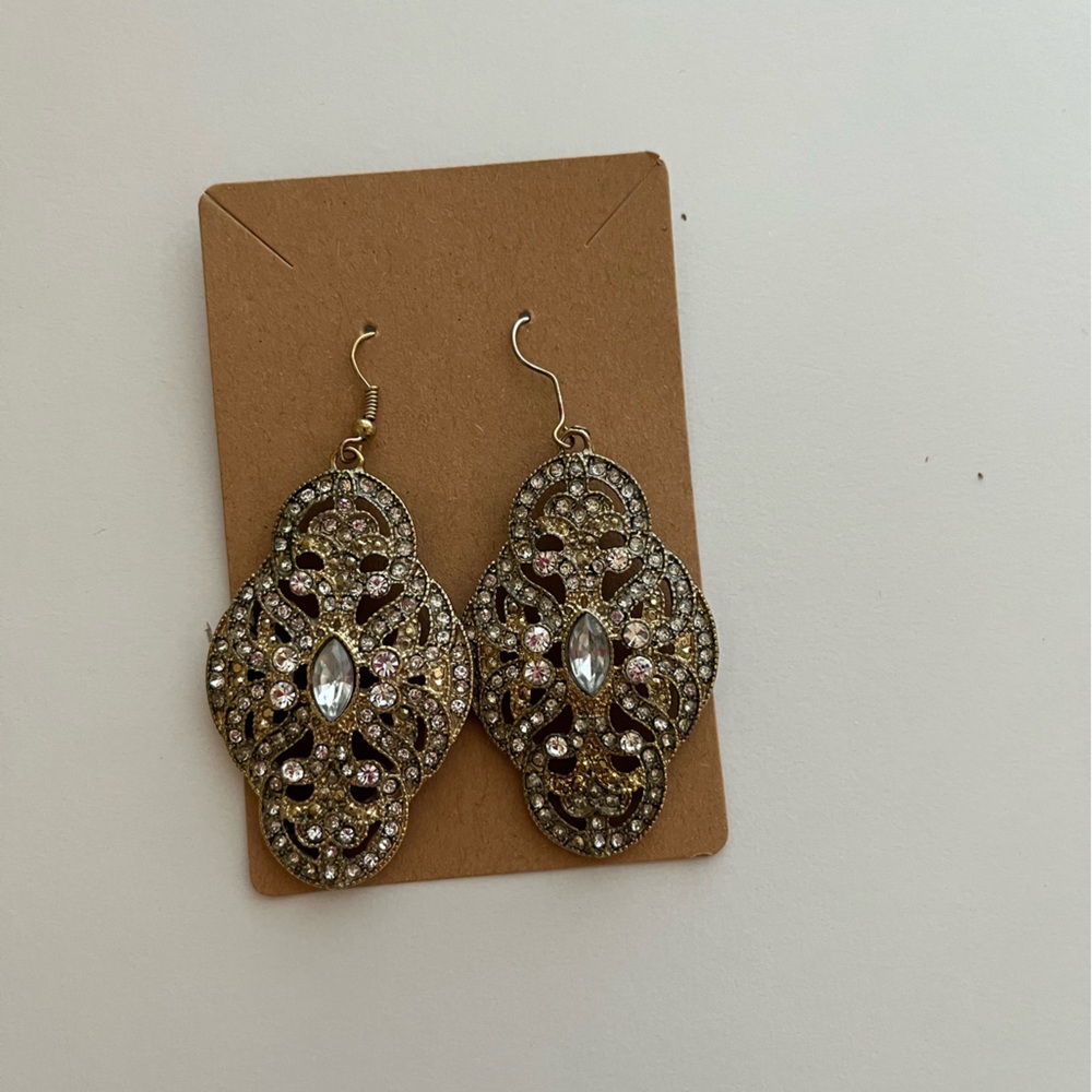 🌸Vintage Gold Boutique Earrings